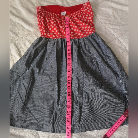 Cute little dress - Picture 10 of 10